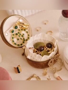 Sézane Round Jewelry Box with Gold Trim